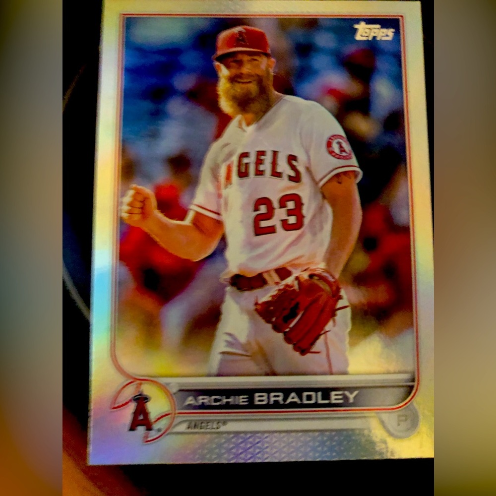 Archie Bradly 2023 limited rainbow card.